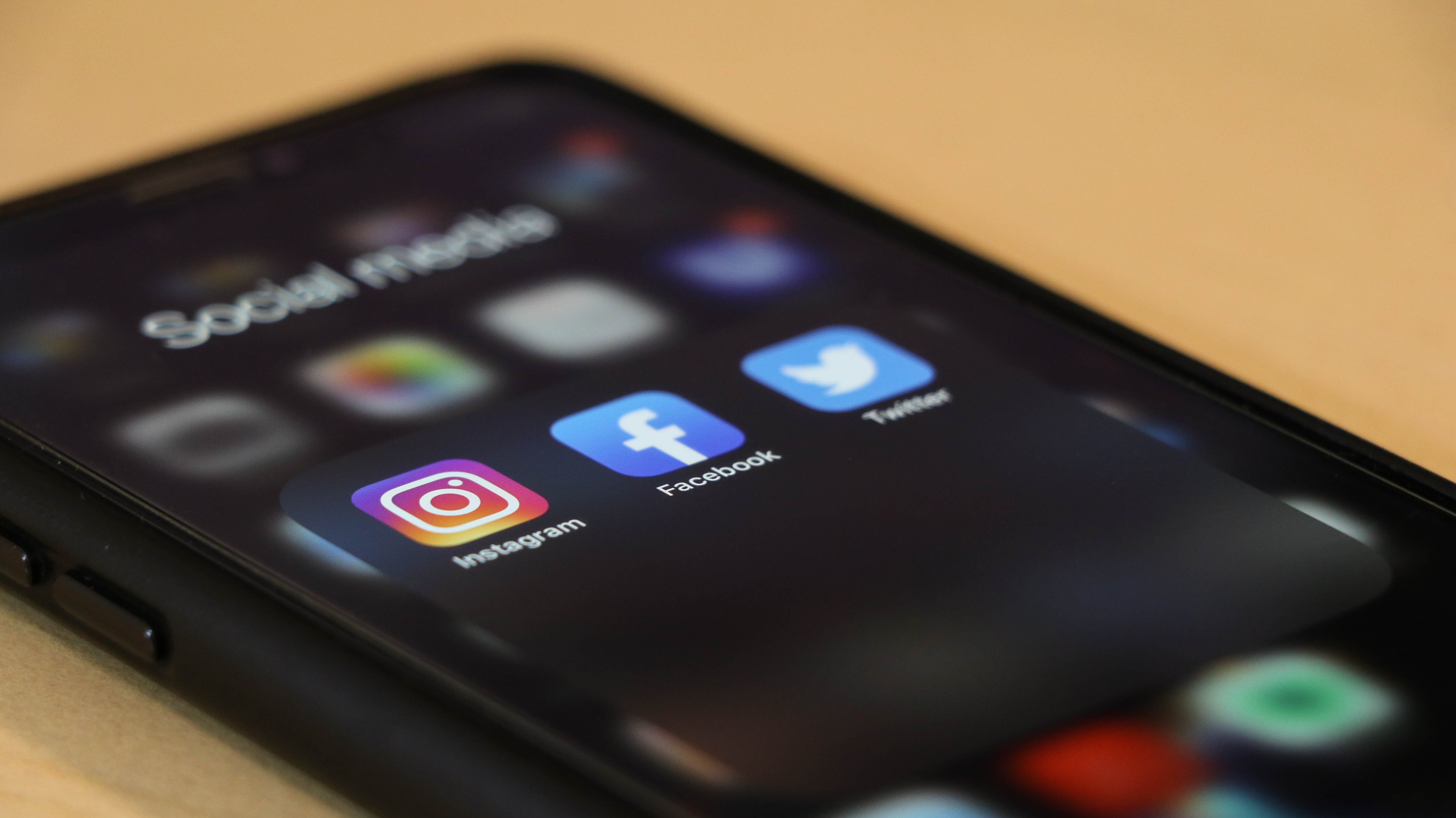 formation médias sociaux comment bien communiquer sur Instagram et Facebook